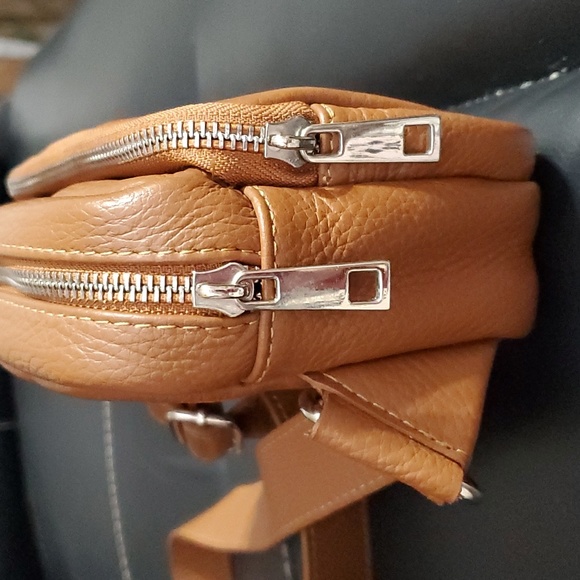 STELLA BIANCA Cuoio tan Made In Italy Leather Double Pocket Sling Belt bag - Picture 9 of 9